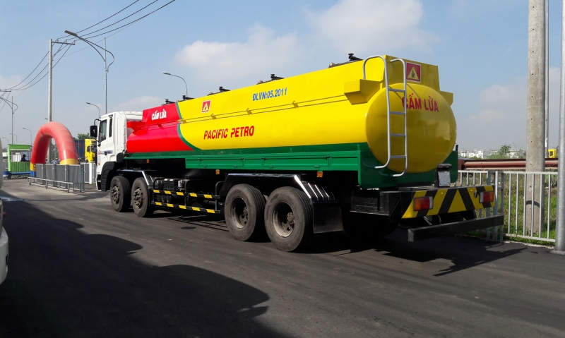 HYUNDAI HD320