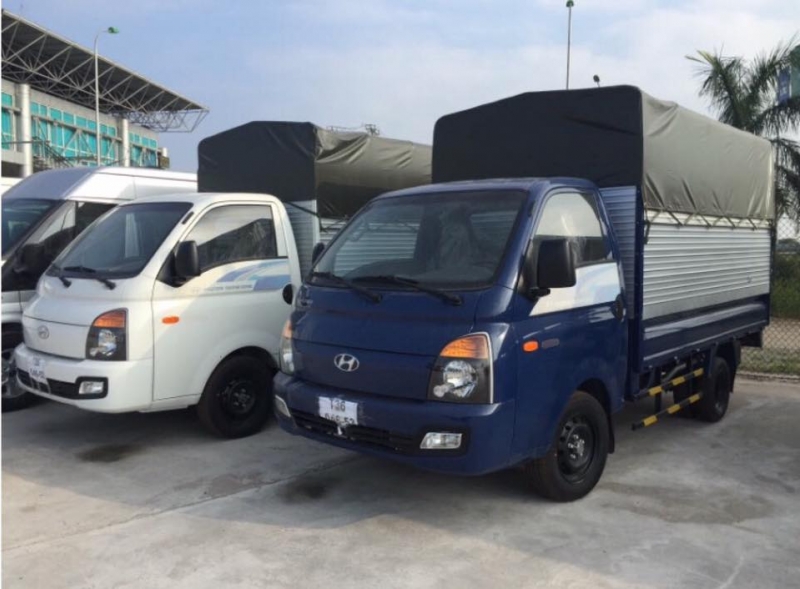 HYUNDAI PORTER H150 THÙNG DÀI 3M1