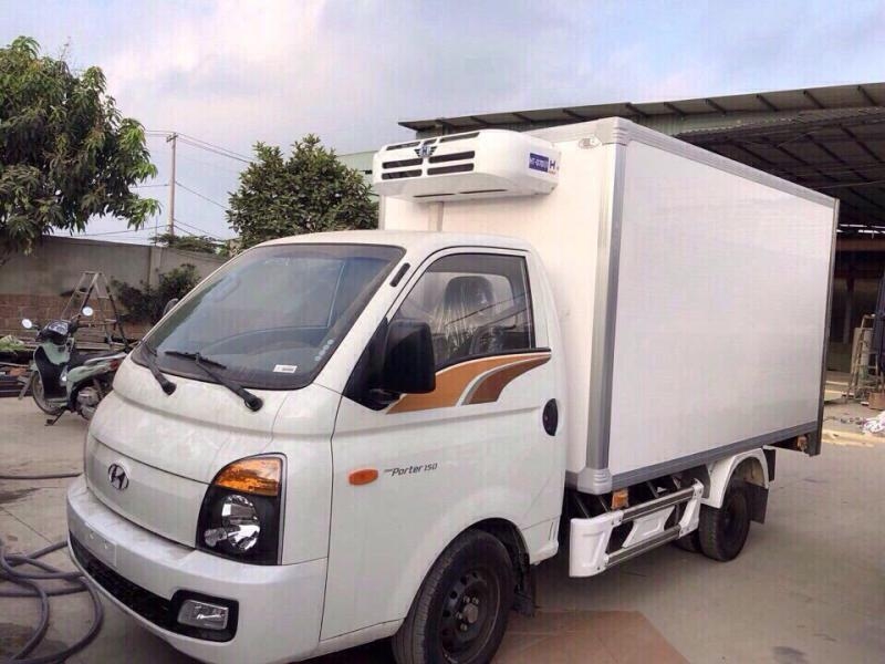 HYUNDAI PORTER H150 THÙNG DÀI 3M1