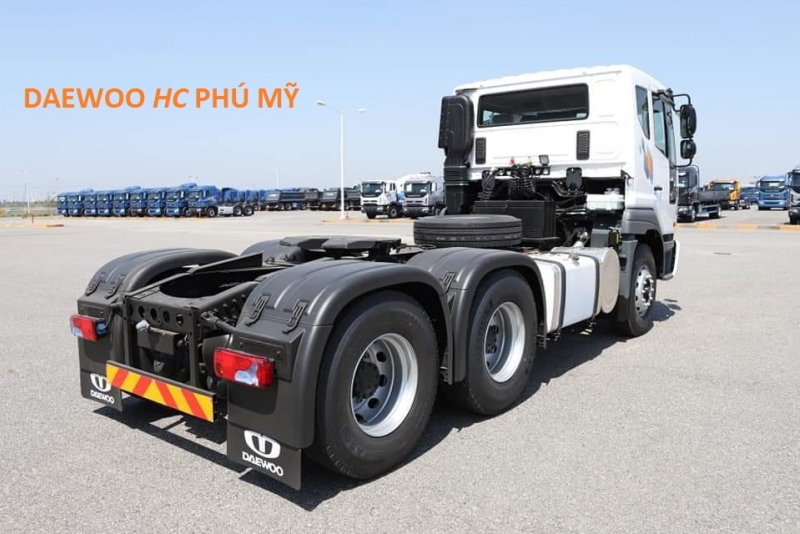 ĐẦU KÉO DAEWOO ĐỘNG CƠ 350PS