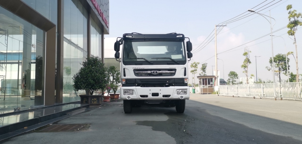 ĐẦU KÉO DAEWOO ĐỘNG CƠ  440PS